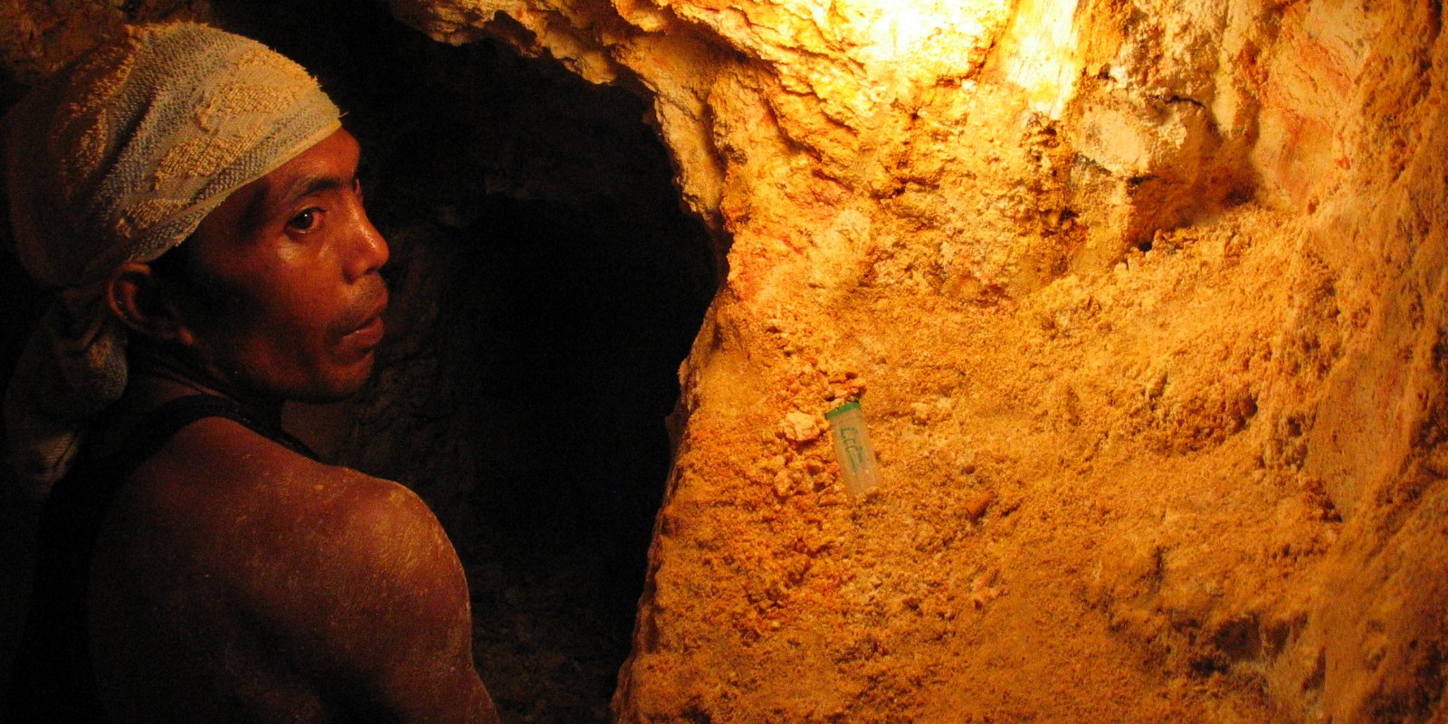 Mining, territory and conflict in Colombia.