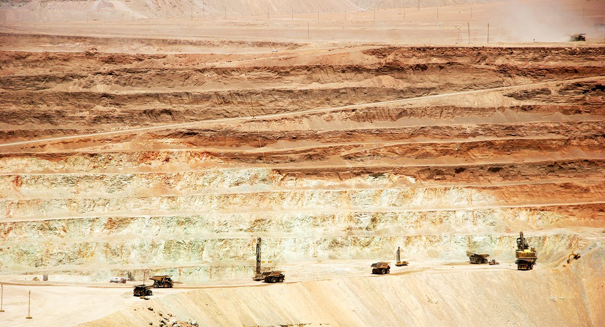 Mission Impossible?: Adopting a CSR-Based Business Model for Extractice Industries in Developing Countries